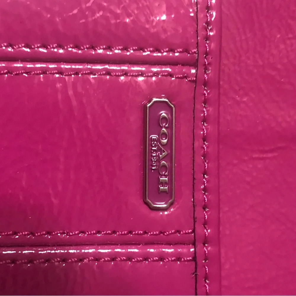 COACH NEW YORK FUCHSIA PATENT LEATHER TABLET SLEEVE